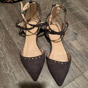 Journee Collection zip up flats